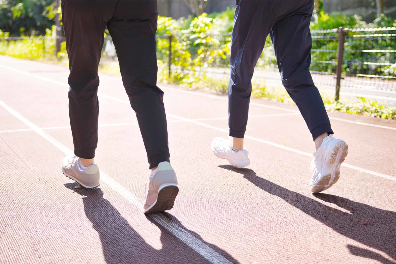 変形性膝関節症を予防する歩き方のコツ