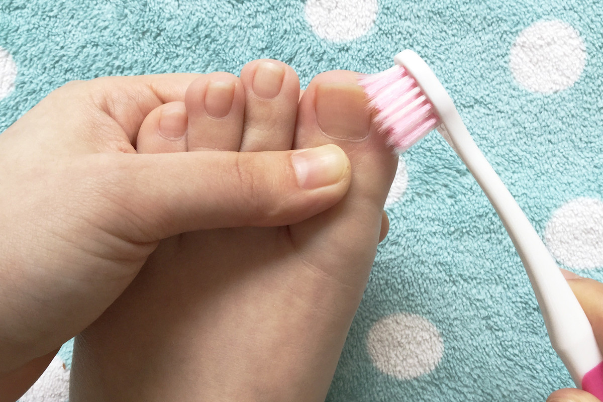 ニオイも気になる季節 足の洗い方 大丈夫 コラム 足のちえぶくろ ケアソク Care Soku 株式会社山忠 ニオイも気になる季節 足の洗い方 大丈夫 コラム 足のちえぶくろ ケアソク Care Soku 株式会社山忠