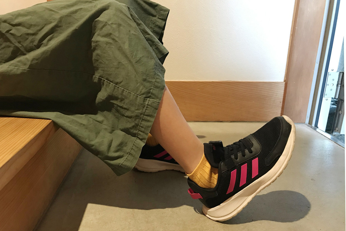 子どもの足がアブナイ 未来の足は大人が守る 靴の履き方編 コラム 足のちえぶくろ ケアソク Care Soku 株式会社山忠